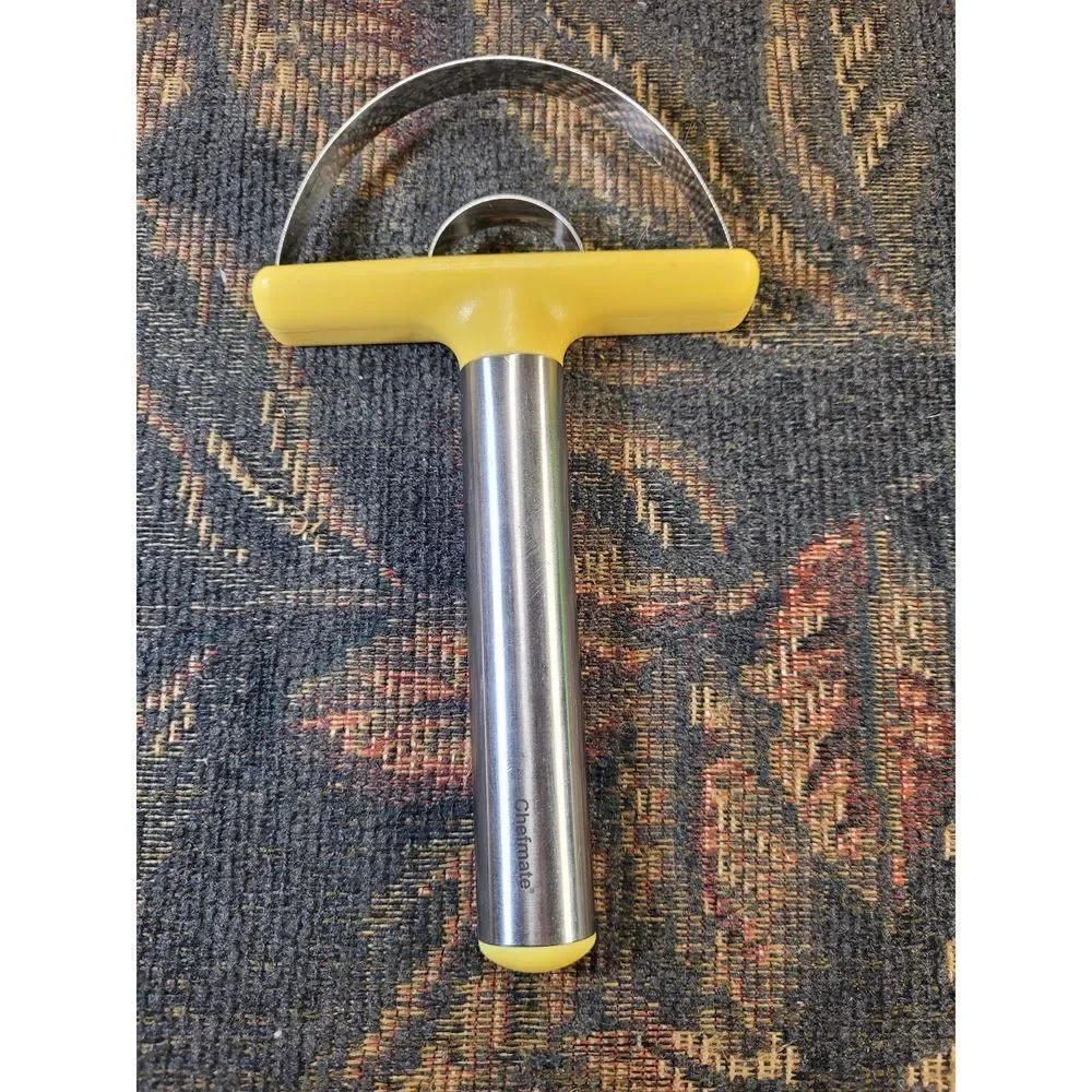 Chefmate Pineapple Cutter/Corer/Peeler/Slicing Tool with Cover